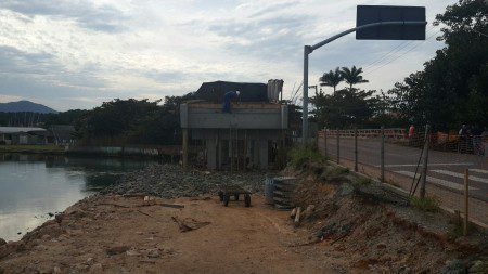  /></noscript></p>
<p>A ACIF, por meio do Grupo de Trabalho Ponte Barra da Lagoa, continuará monitorando a obra com visitas periódicas. A próxima visita será em agosto de 2015.</p>
<p> </p>
</div><div class=